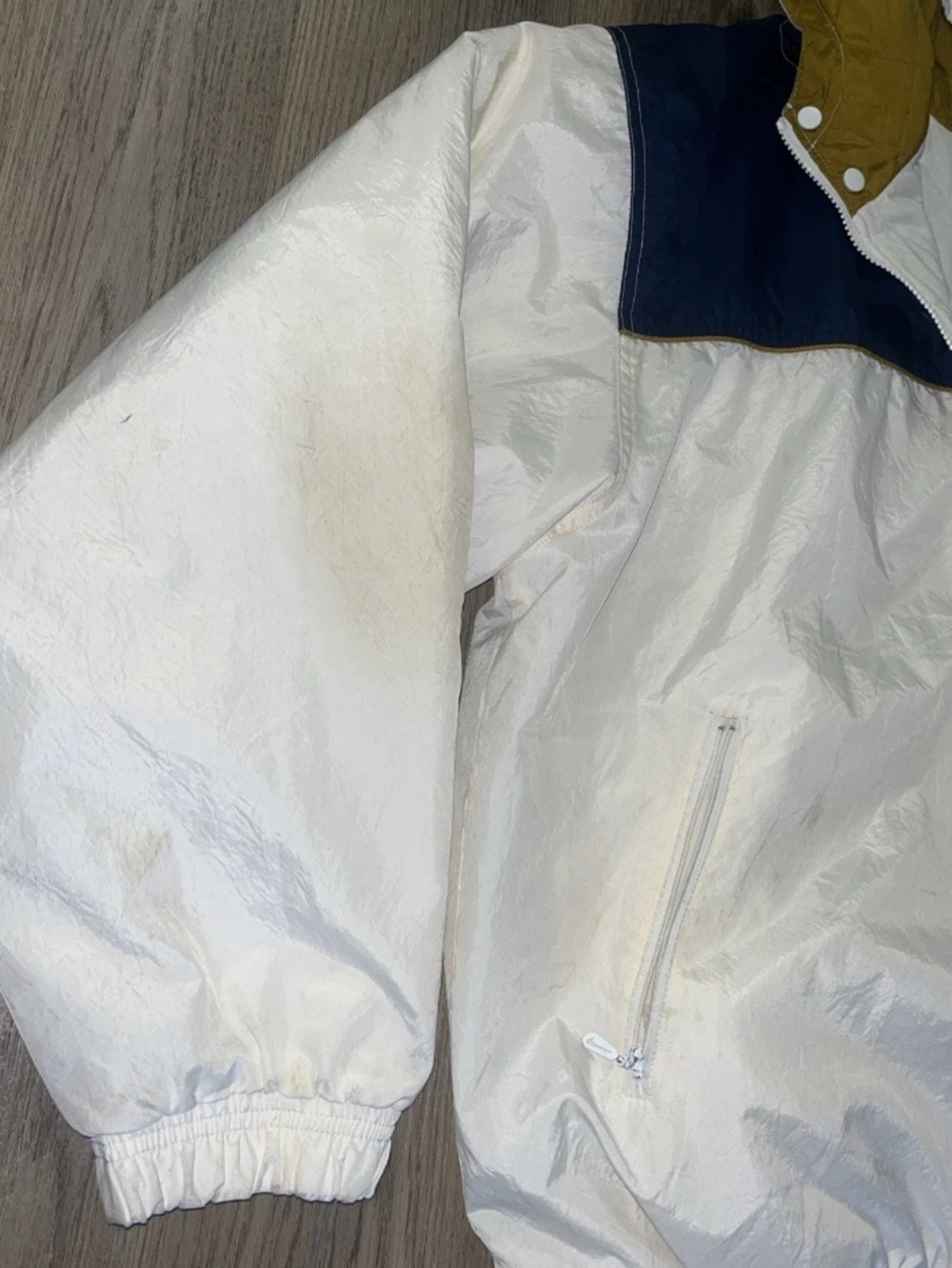 vintage Nike White Windbreaker Pullover with Navy Yoke and Tan Hood Lining - Picture 4 of 7
